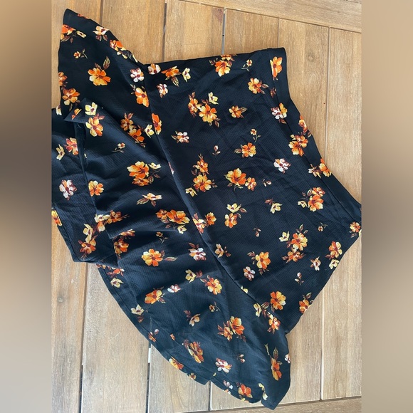 Gypsies & Moondust Women's Juniors' Printed Ruffle-Hem Skirt (medium Black) - Picture 2 of 3